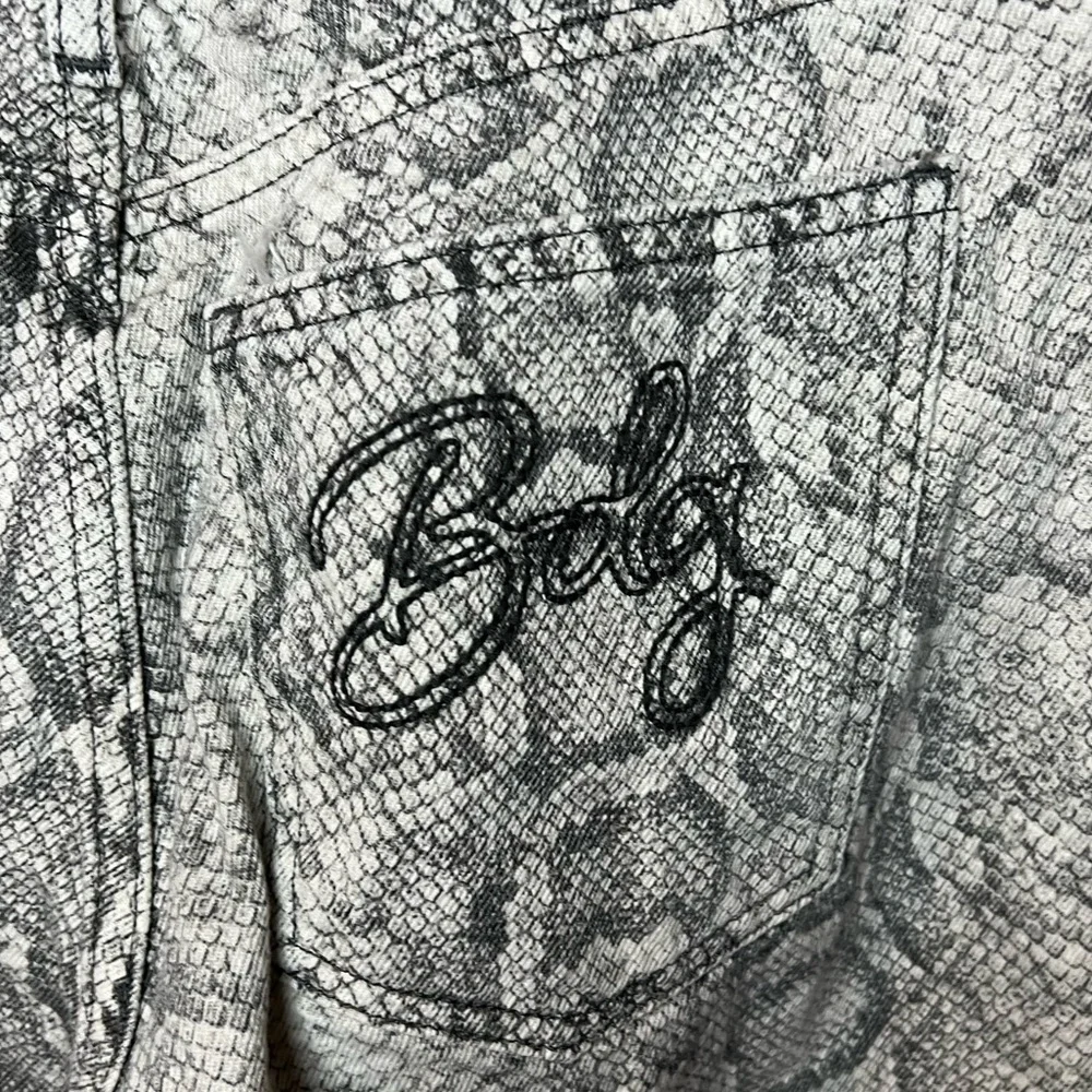 BDG Gray Snake Print Straight Leg Jeans - Picture 4 of 6